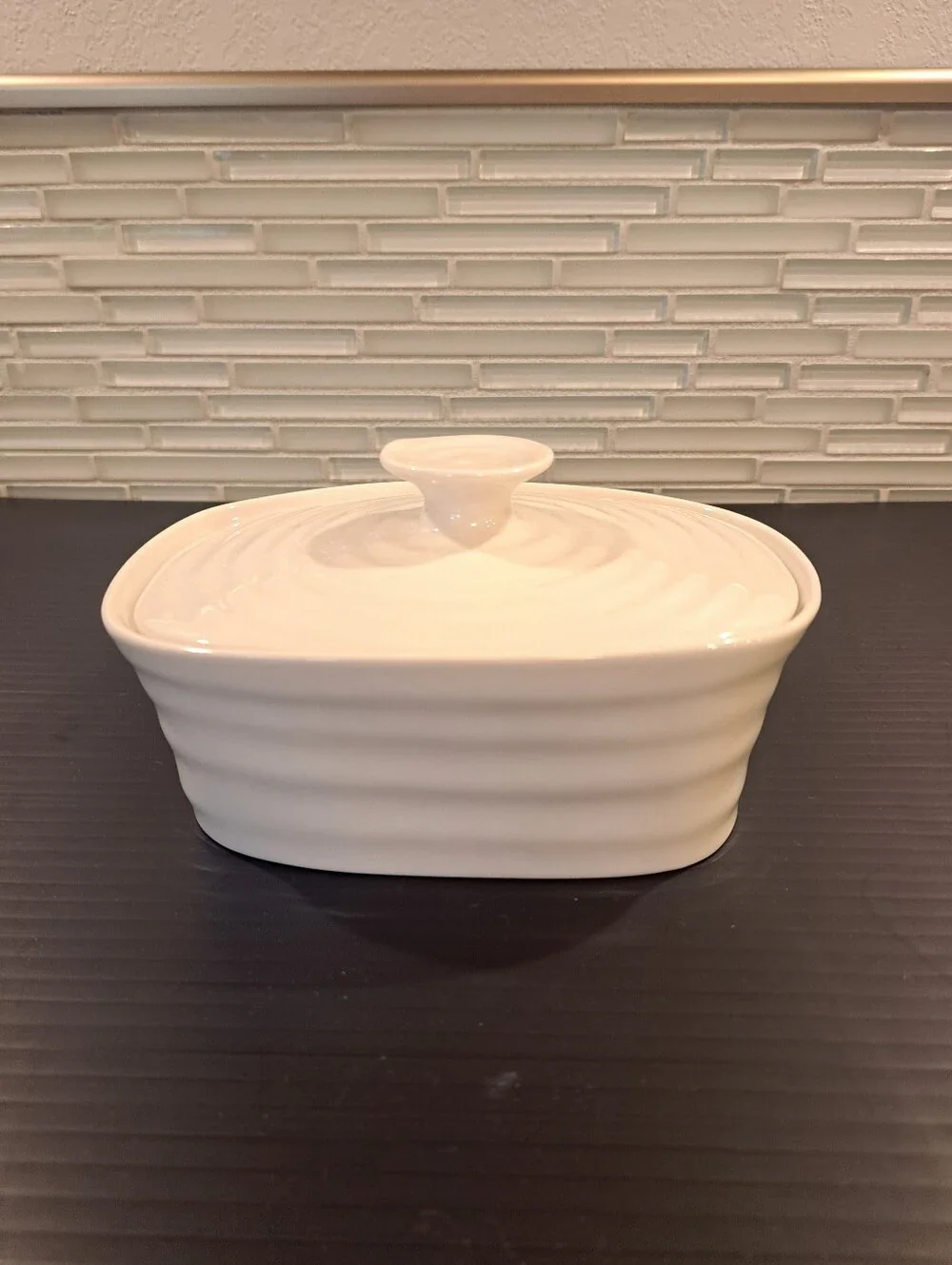 Portmeirion Sophie Conran Covered Butter Dish White Ripple Minimalist Classic